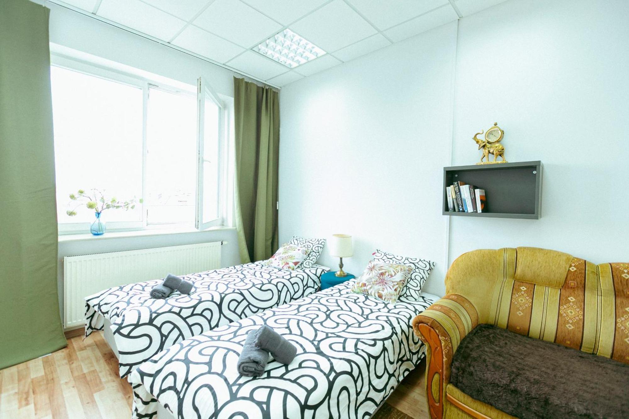 Hostel Metro Kabaty Warsaw Exterior photo